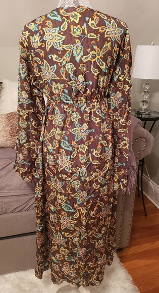 Silk Caftan - Picture 2 of 3